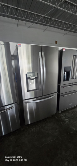 LG French Door Fridge – Stainless, Ice/Water Dispenser