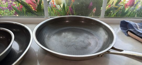 3 hexclad pans