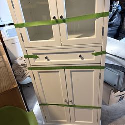Linen cabinet