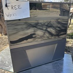 65” projection tv works like new