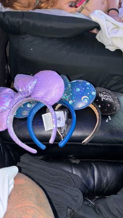 Disney Minnie Mouse Ears.