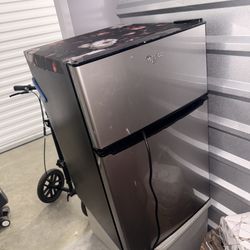 Whirlpool mini fridge 