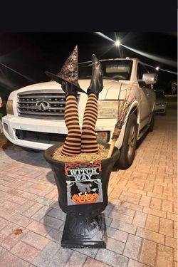 Halloween Decor