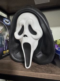Ghostface popcorn holder