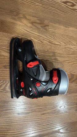 Adjustable Ice Skate Boot with Blade