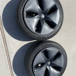 2 Tesla model 3 18” Wheels, Tires And Black Wheel Covers 