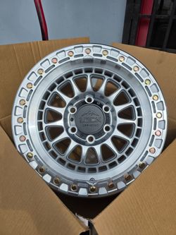 17" LOCK Mojave rims 17x8.5 +25 offset