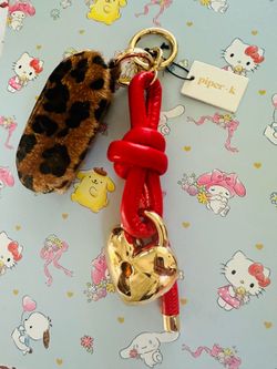 Chic cheetah Bag Charm