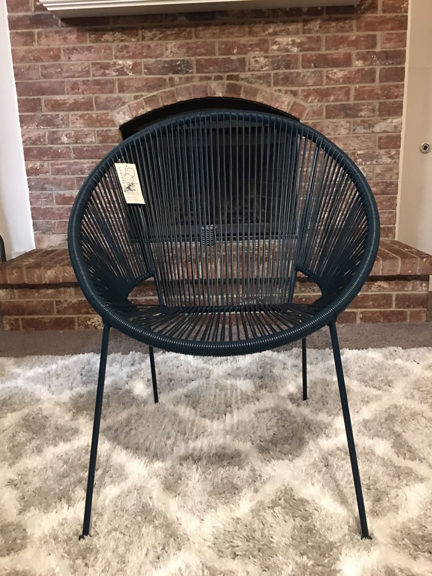 BRAND NEW OUT OF THE BOX, NEVER USED Patio Chair. ((READ DESCRIPTION BELOW))