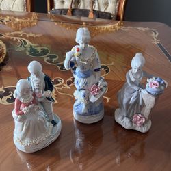 English Themed Chinese Porcelain Set 