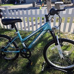 🎄🎁🎄🚲🎁 Huffy
Highland Kids' Mountain Bike(20)🎄🚲🎁