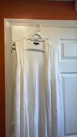 White Knit Sleeveless Long Cardigan Vest