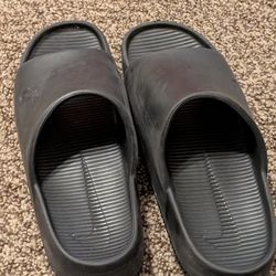 Nike Calm 2.0
Men's/women Slides