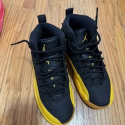 Air Jordan 12 Retro Black University Big Kids 6.5 Y