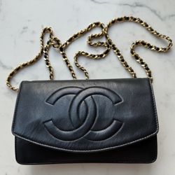 Black Chanel WOC