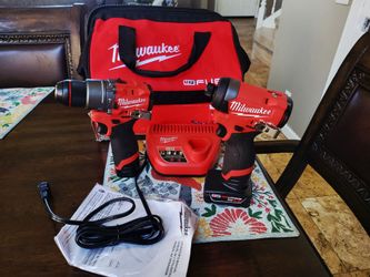 Milwaukee brand new M12 FUEL 12-Volt Lithium-Ion Brushless Cordless Hammer Drill and Impact Driver Combo Kit w/2 Batteries and Bag (2-Tool)((((Firm on