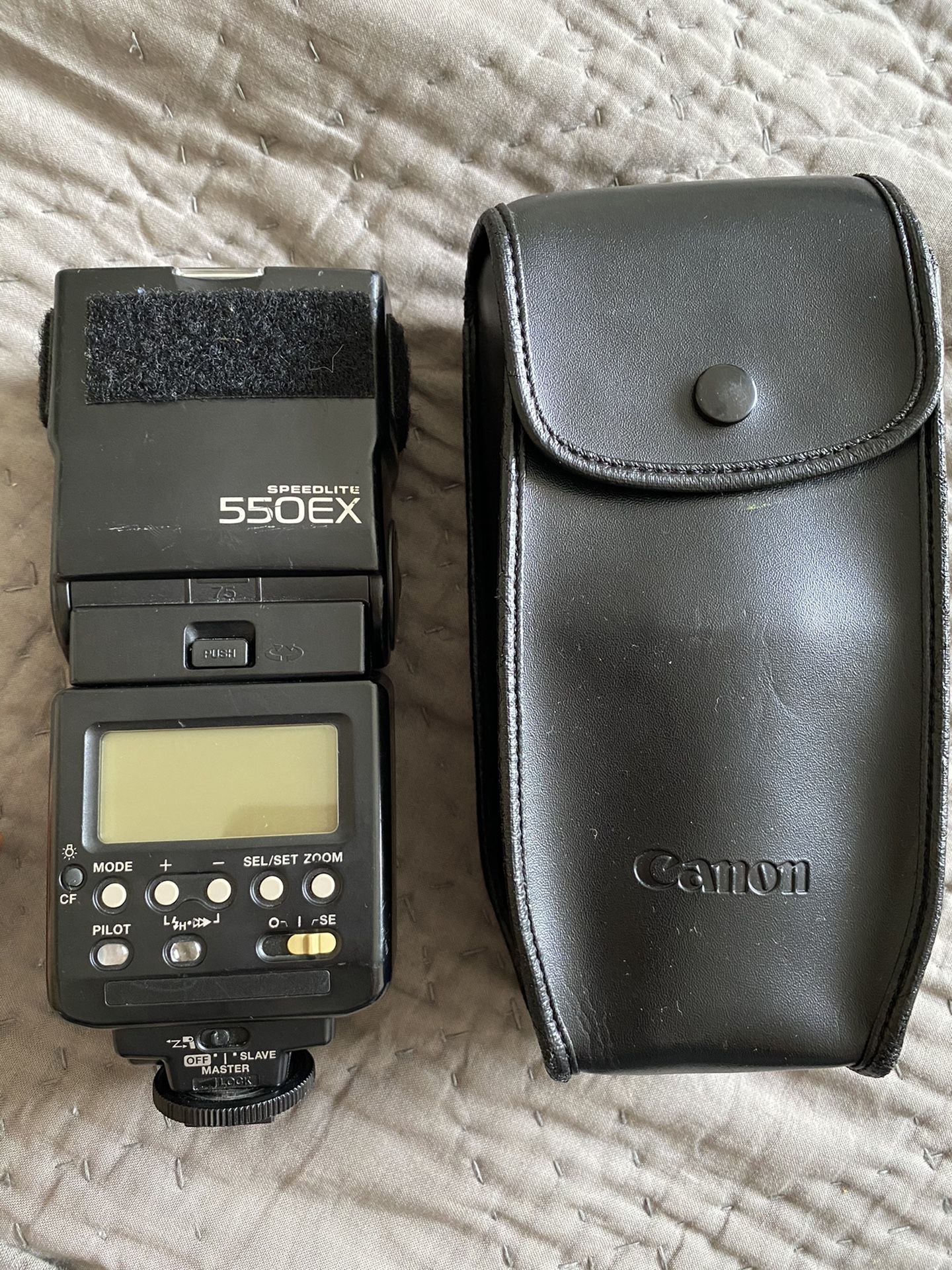 Canon 550 EX Speedlite Flash [GN138] {Bounce, Swivel, Zoom} - EX
