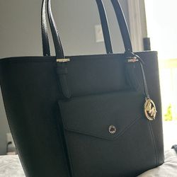 Michael Kors Purse(Make An Offer)