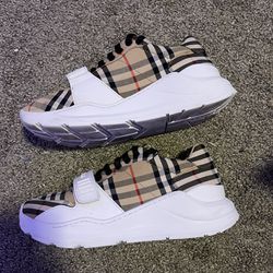 Burberry Runners / Shoes 