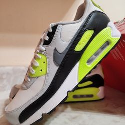 Nike Air Max 90 Gore-Tex Sizes 10 10.5 & 11