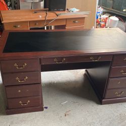 Desk with 6 Drawers