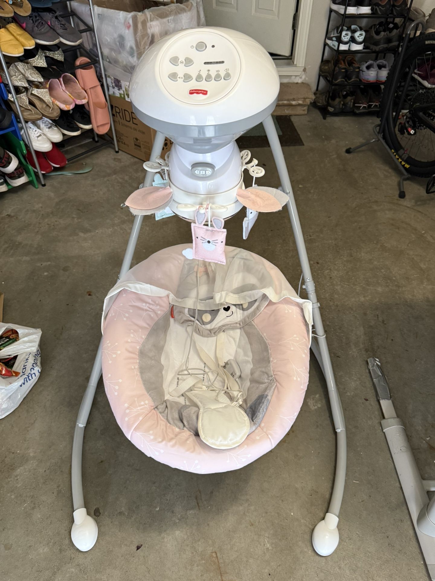 Electric Baby Swing - Fisher Price