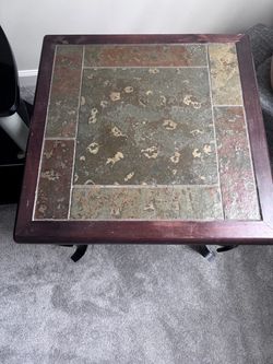 Set of 2 End Tables
