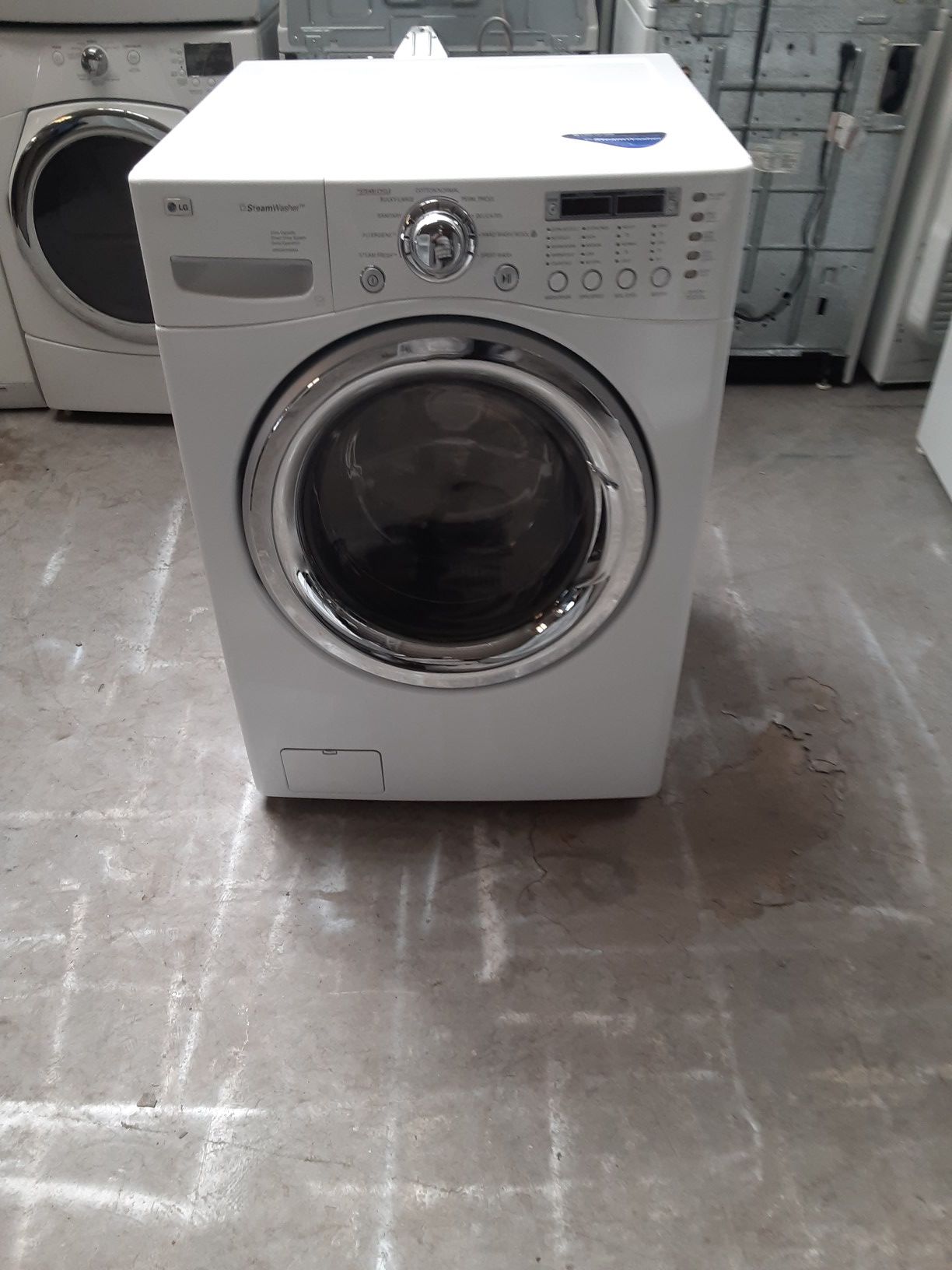 Washer LG good condition 3 months warranty delivery and install
