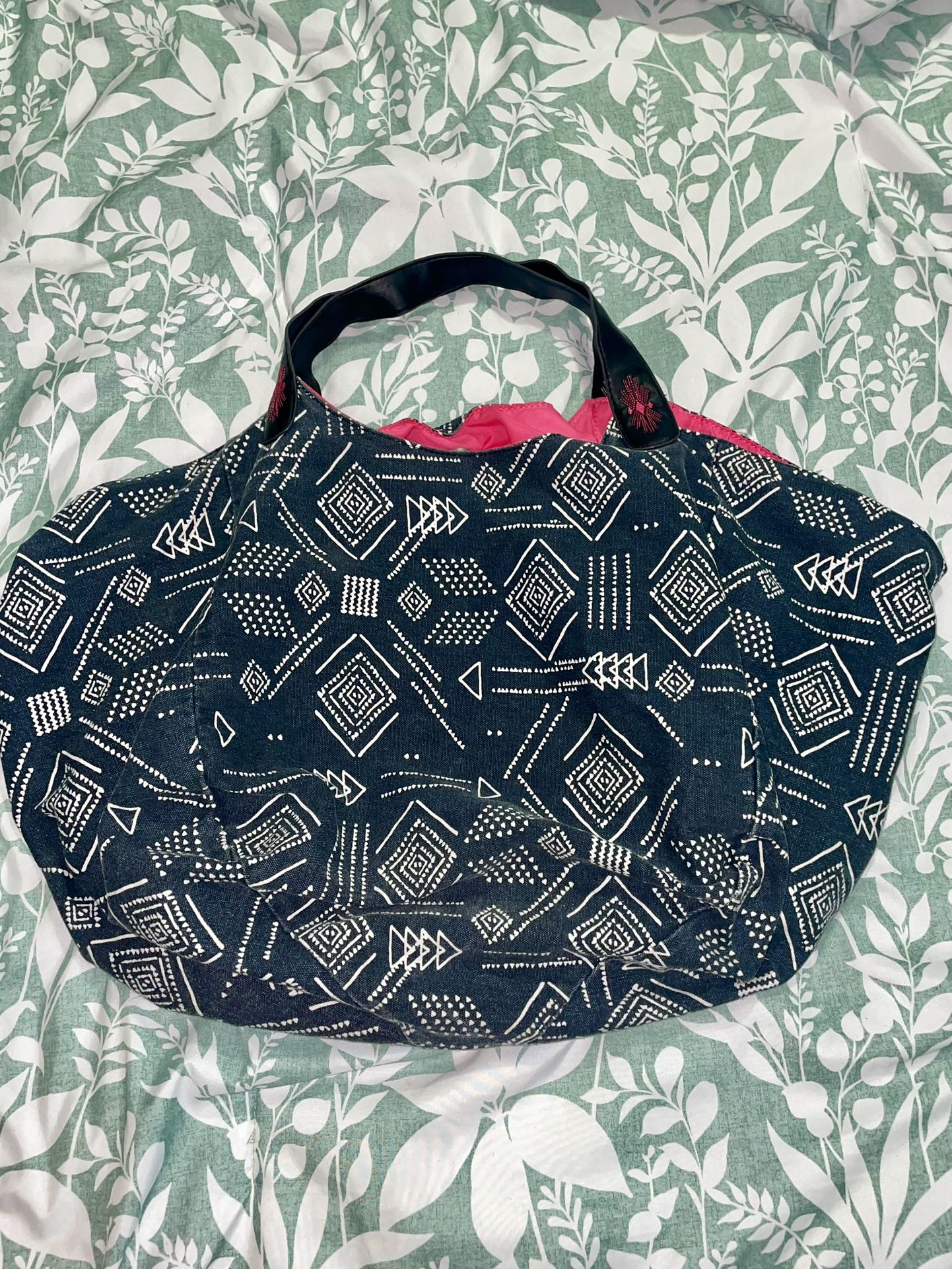 MOSSIMO SUPPLY CO TOTE SATCHEL BAG Aztec Graphics U-Shape BLACK Lined PINK.(#15)