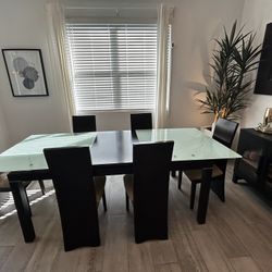 Modern Extendable Dining Set