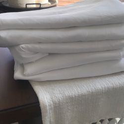 Round White  Table Cloths 102 In