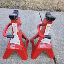 Jack Stand And 2 Ton Ratcheting Jack Stand 