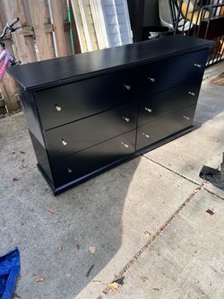 Ashley Maribel 6 Drawer Dresser