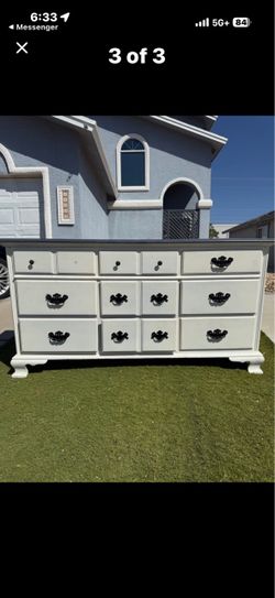 ❤️BEAUTIFUL SOLID WOOD DRESSER/9 DRAWER 64” x 19” x 34”❤️