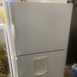 Refrigerator Kenmore 