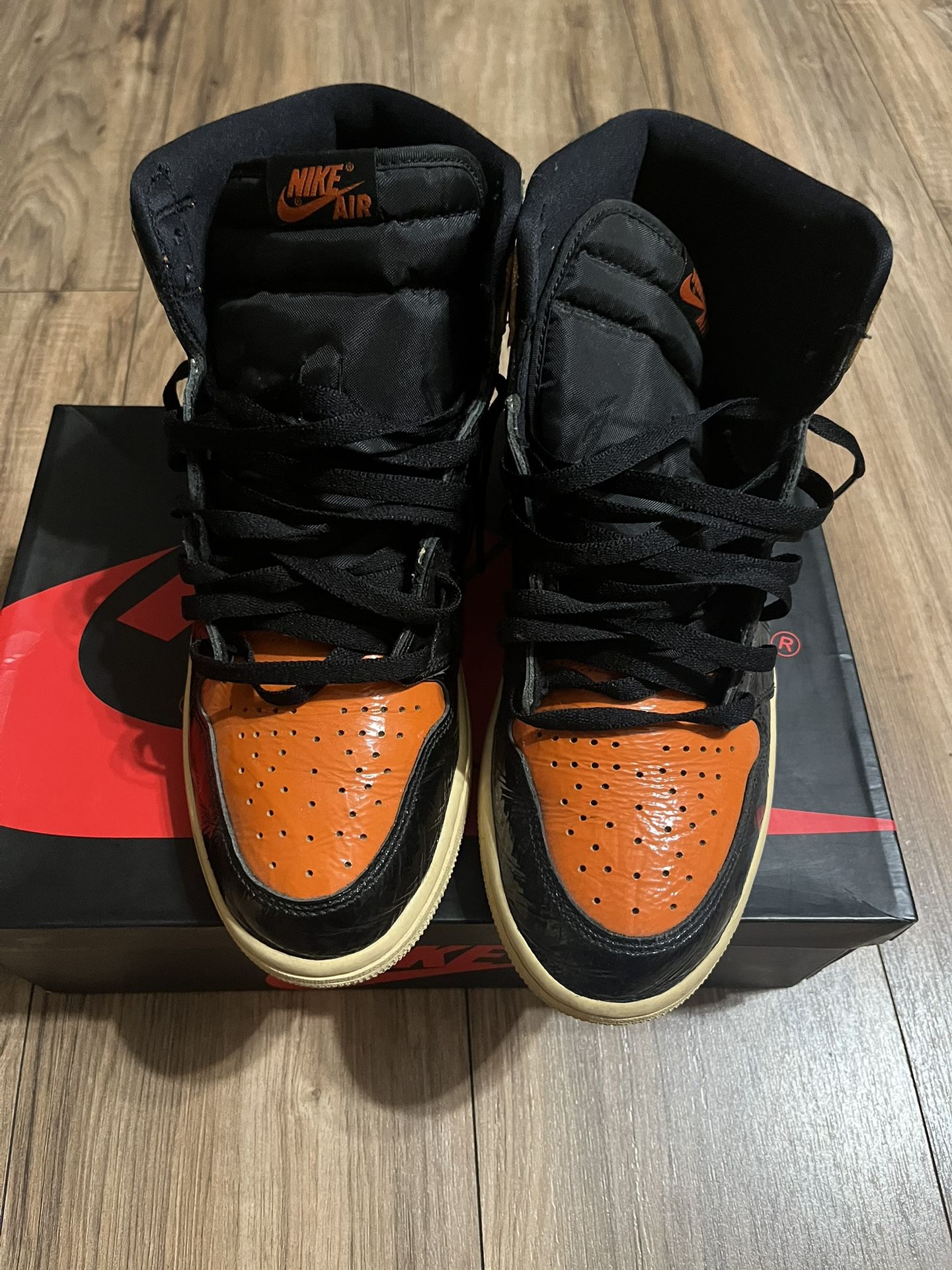 Jordan 1 Shattered Backboard 3.0 In great condition Size 10.5