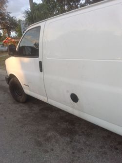 2005 Chevy express 2(contact info removed)$ obo