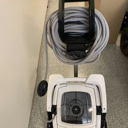 Polaris P825 Robotic Pool Cleaner