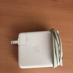 MacBook Pro 70w MagSafe Power Adapter