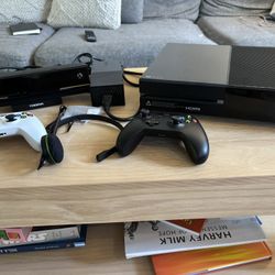 Xbox One + Kinect + 2 Controllers 