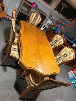 Beautiful Wood Dining Table and 6 Chairs Set seats up to 12 with Inserts