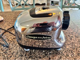 Omega juicer base