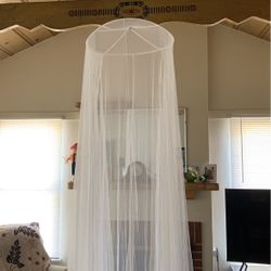 Hanging Sheer Bed Curtain