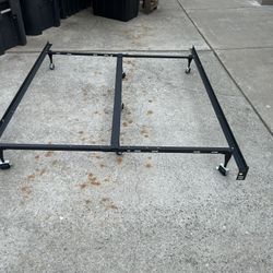 Queen Bedframe 