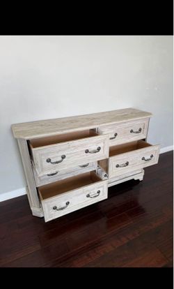 Six drawer dresser