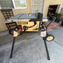 Dewalt table saw, 10 inch, with stand, Good condition, Work perfectly 