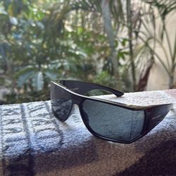 🕶️ Saint Laurent SL 806 Sunglasses – Classic Black (001)