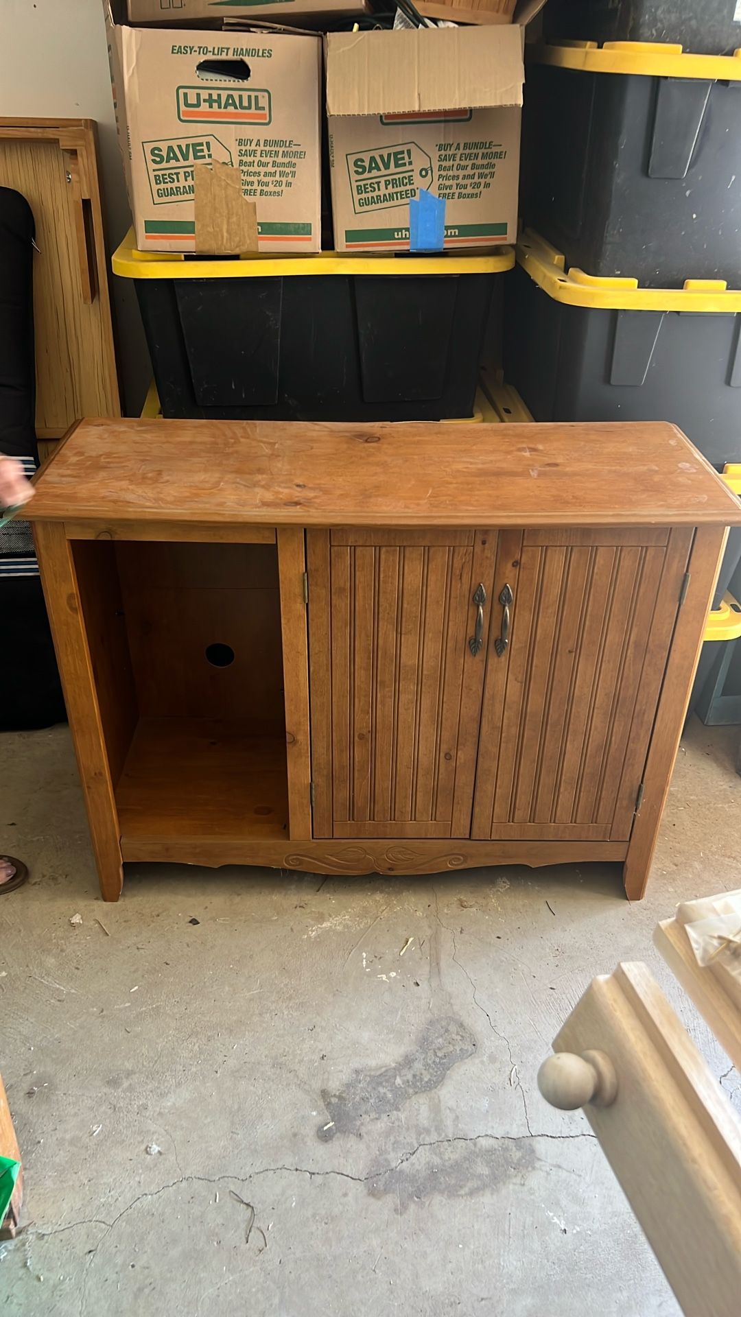 Oak Veneer Entertain Buffet Table Storage