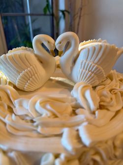 White chocolate swan cake toppers / figurines (Lenox Inspired)