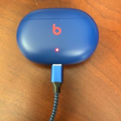 Beats Studio Buds - True Wireless Noise Cancelling Earbuds - Compatible with Apple & Android, Built-in Microphone, IPX4 Rating, Sweat Resistant Earpho